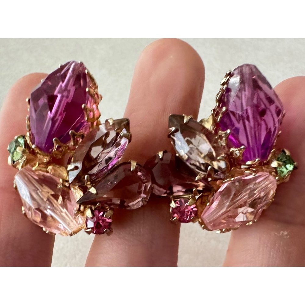 Schreiner gold tone pink green glass rhinestones beaded clip on earrings